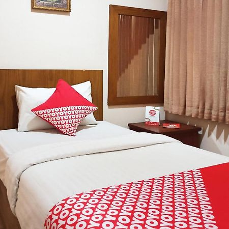 OYO 142 Hotel Al Furqon Syariah Palembang Exterior foto
