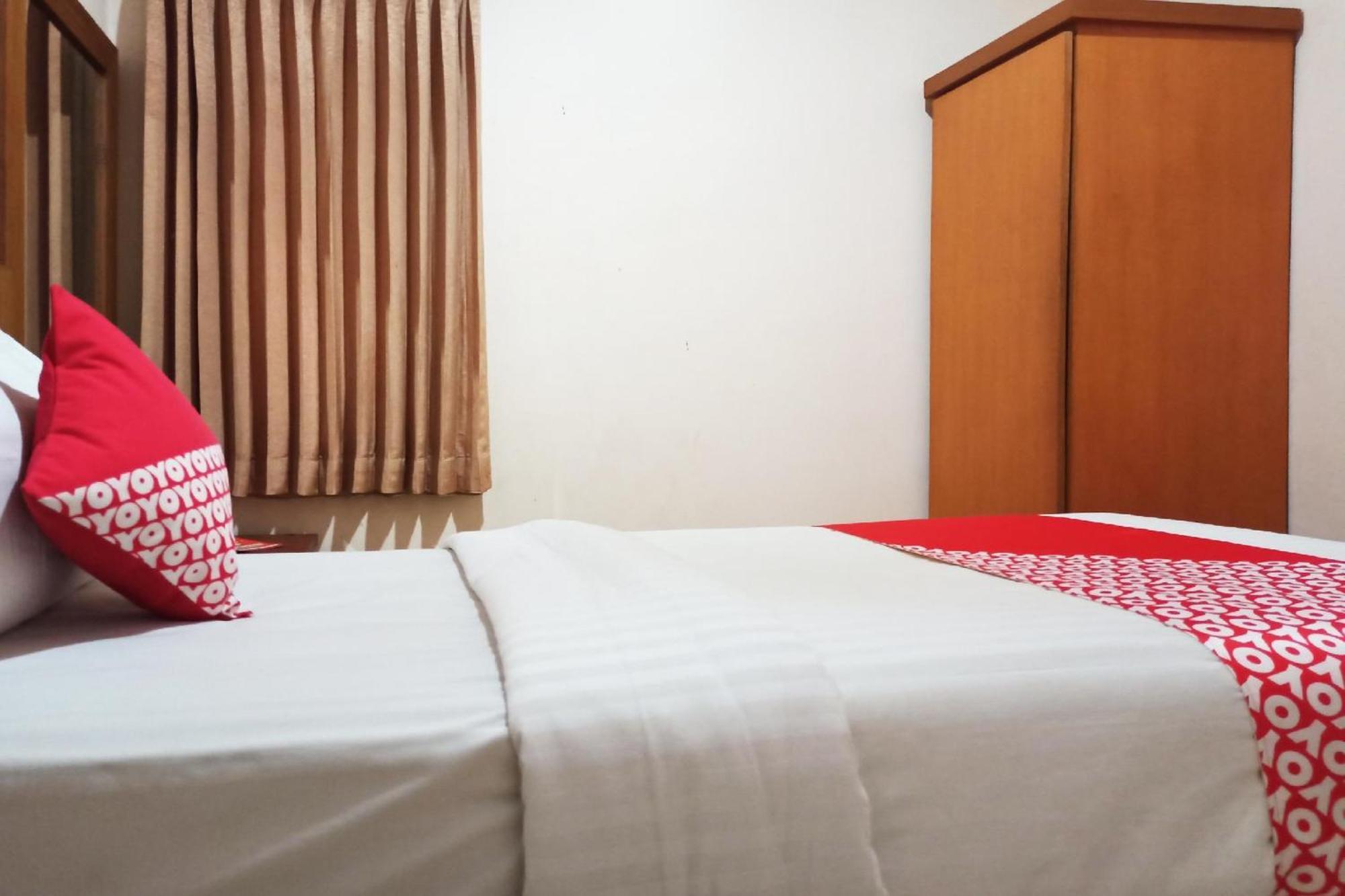 OYO 142 Hotel Al Furqon Syariah Palembang Exterior foto